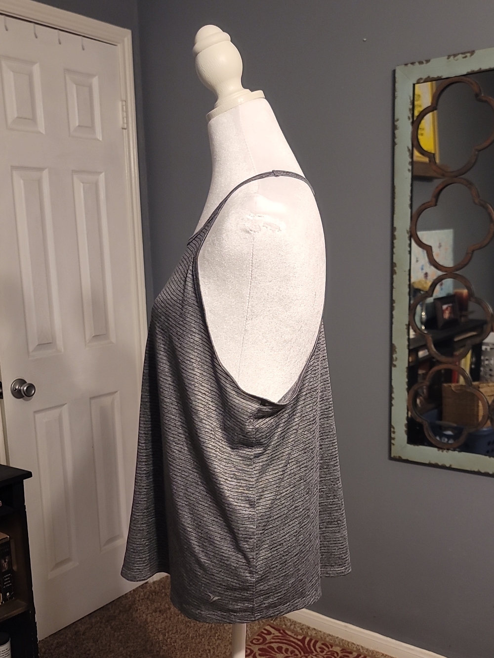Old Navy Active Halter Top - Picture 2 of 4